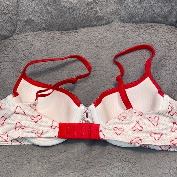 Victoria Secret bra! - Picture 3 of 4